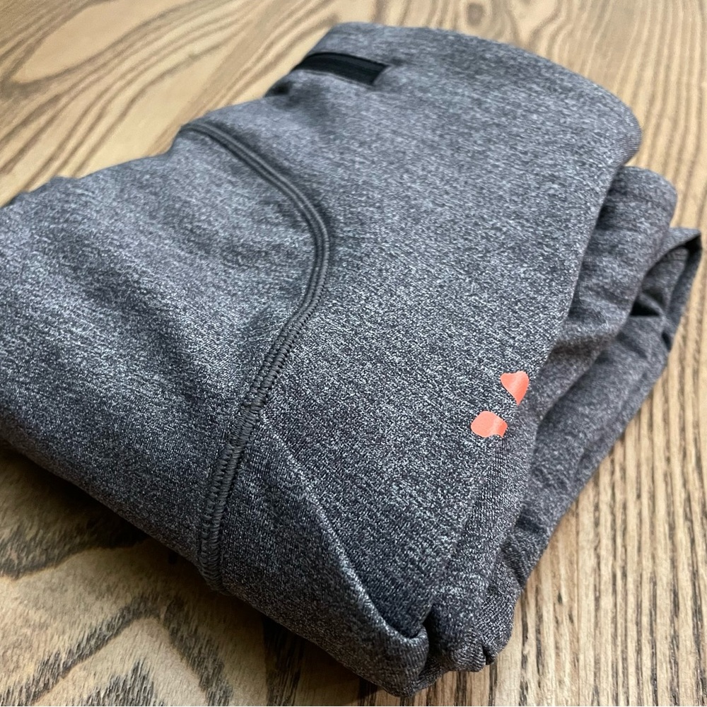 Lululemon Speed Up 28” Heathered Black Tight “Army of Love”